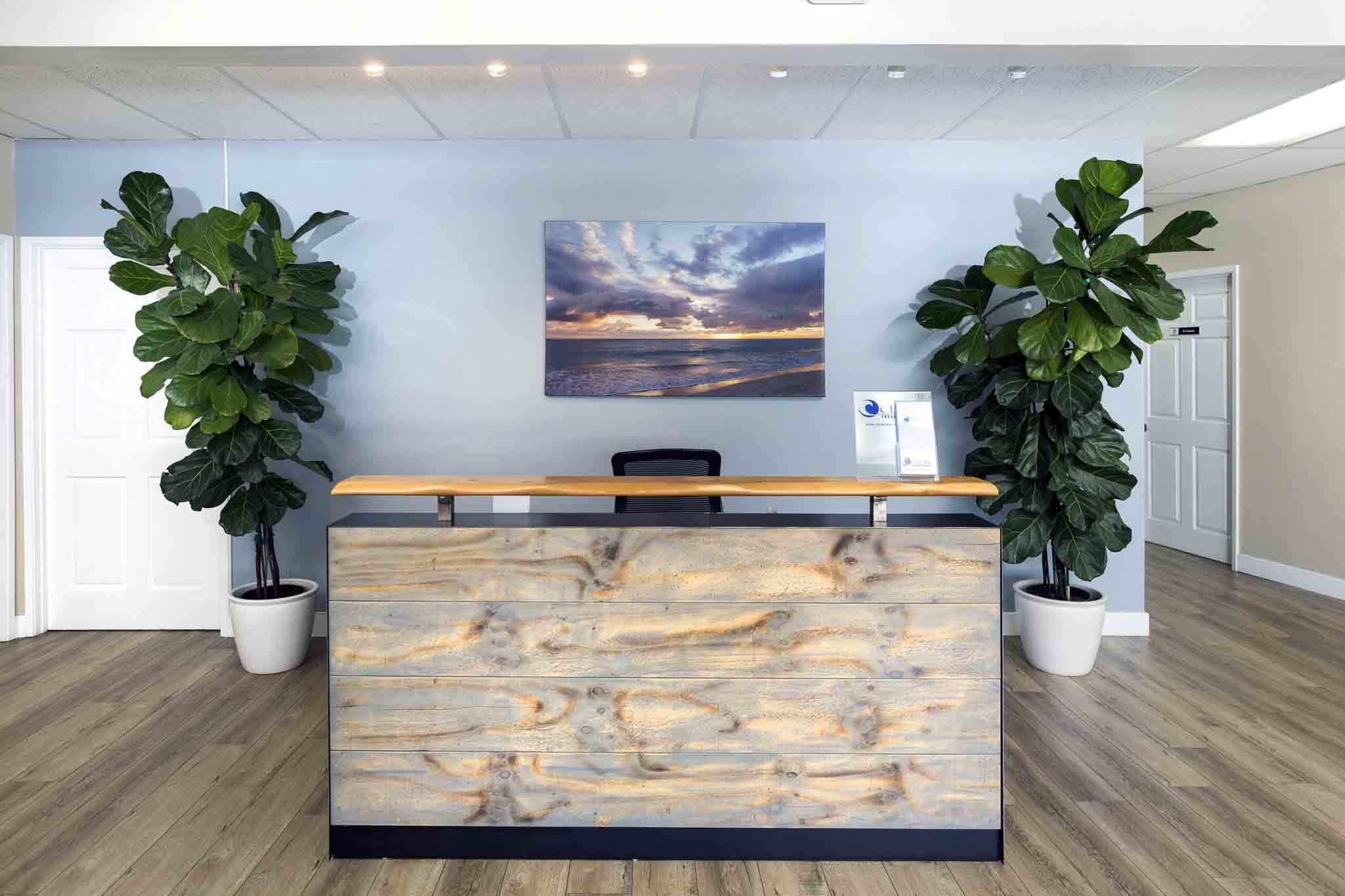 Photo of the front desk at a dual diagnosis IOP in Los Angeles